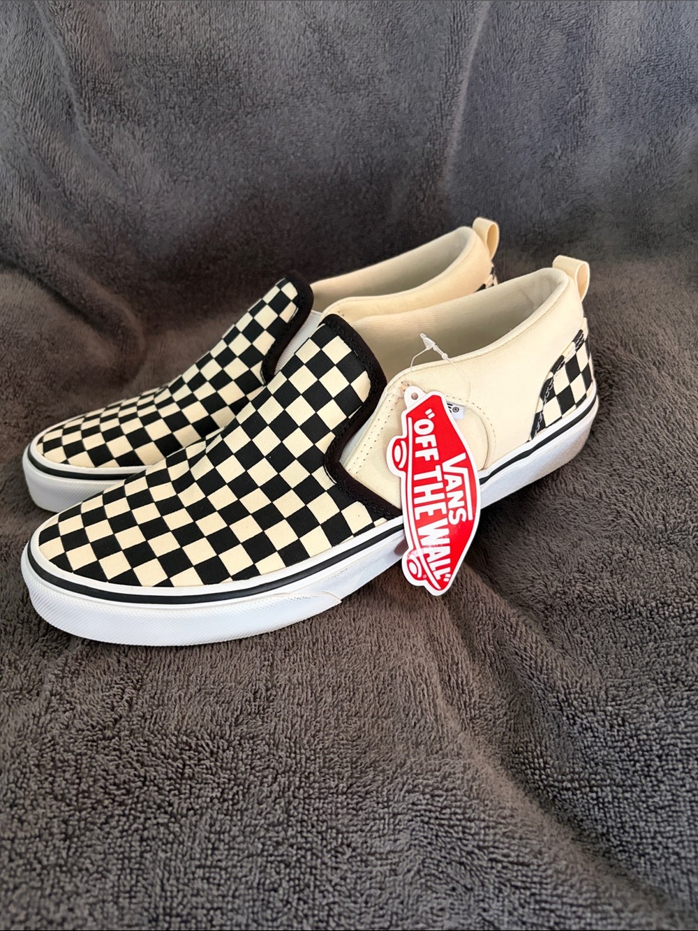 Vans (checker) in black and cream